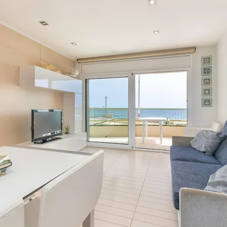 Apartment Super 2